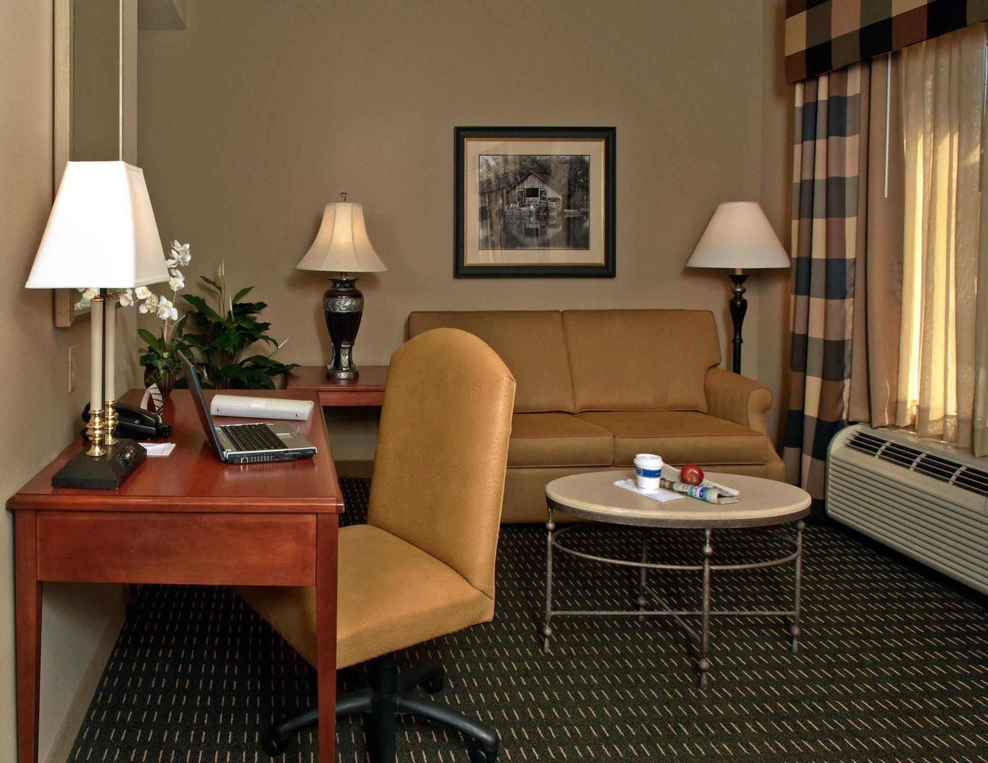 Hampton Inn & Suites Jackson Room photo